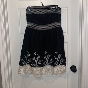 Uno Core Black and White Strapless Dress